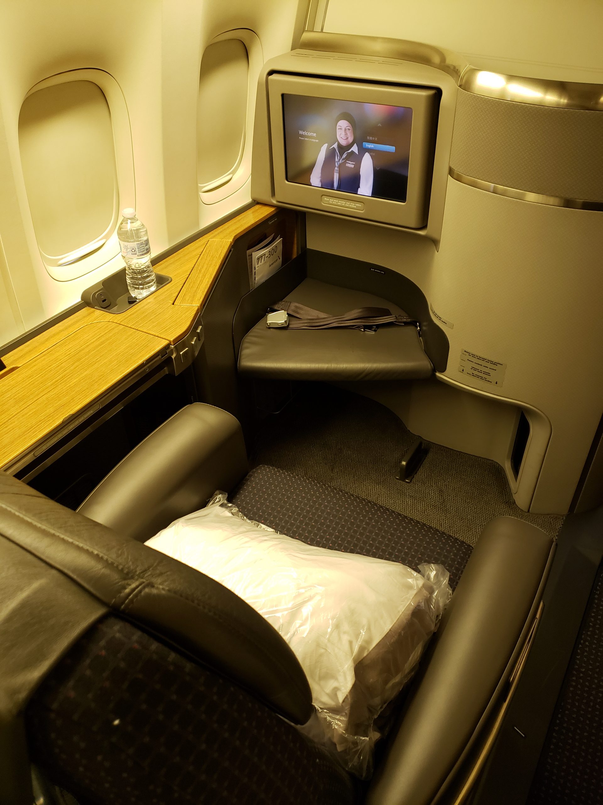 [Randy飛行紀錄] 美國航空頭等艙／邁阿密～洛杉磯（跨大陸航線）American Airlines First Class／MIA～LAX ...